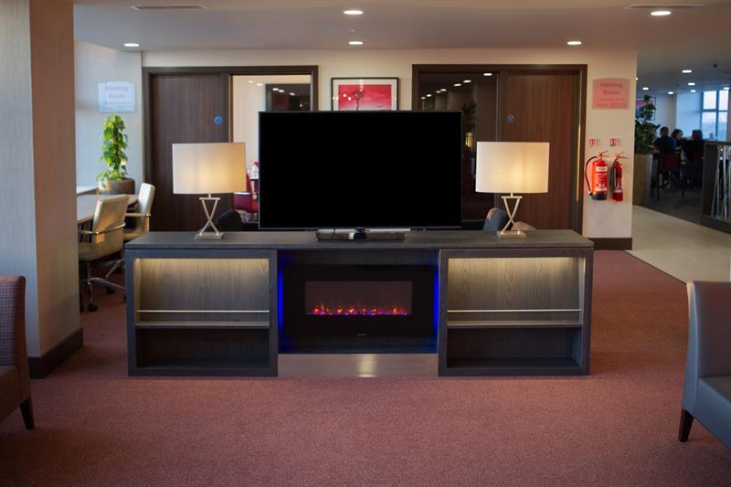 Ramada East Kilbride Hotel ภายนอก รูปภาพ